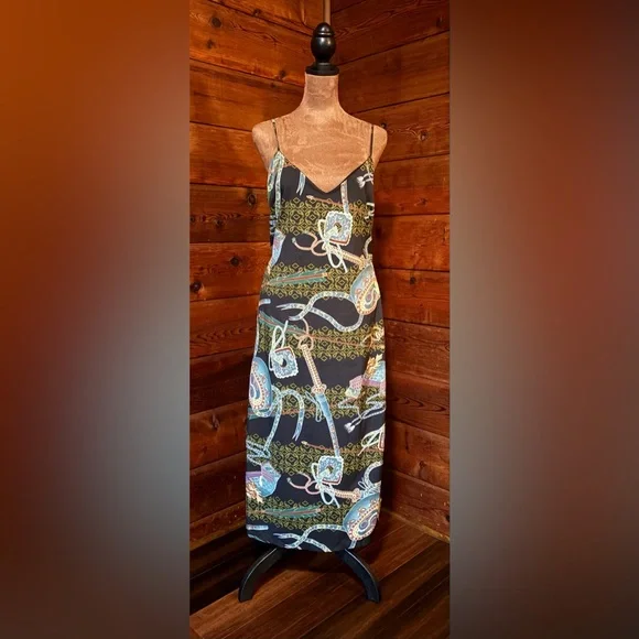 URBAN OUTFITTER LONG ELEGANT DRESS. - Picture 1 of 9